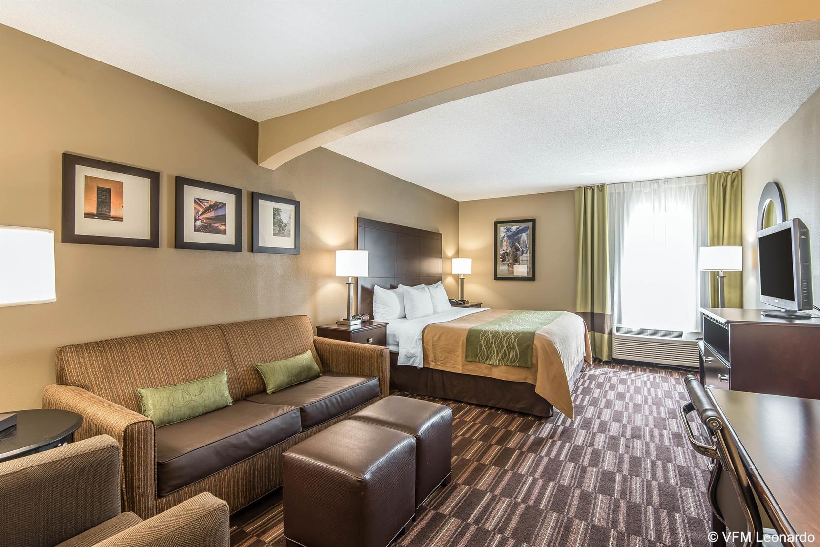Comfort Inn & Suites Kansas City - Northeast Екстериор снимка